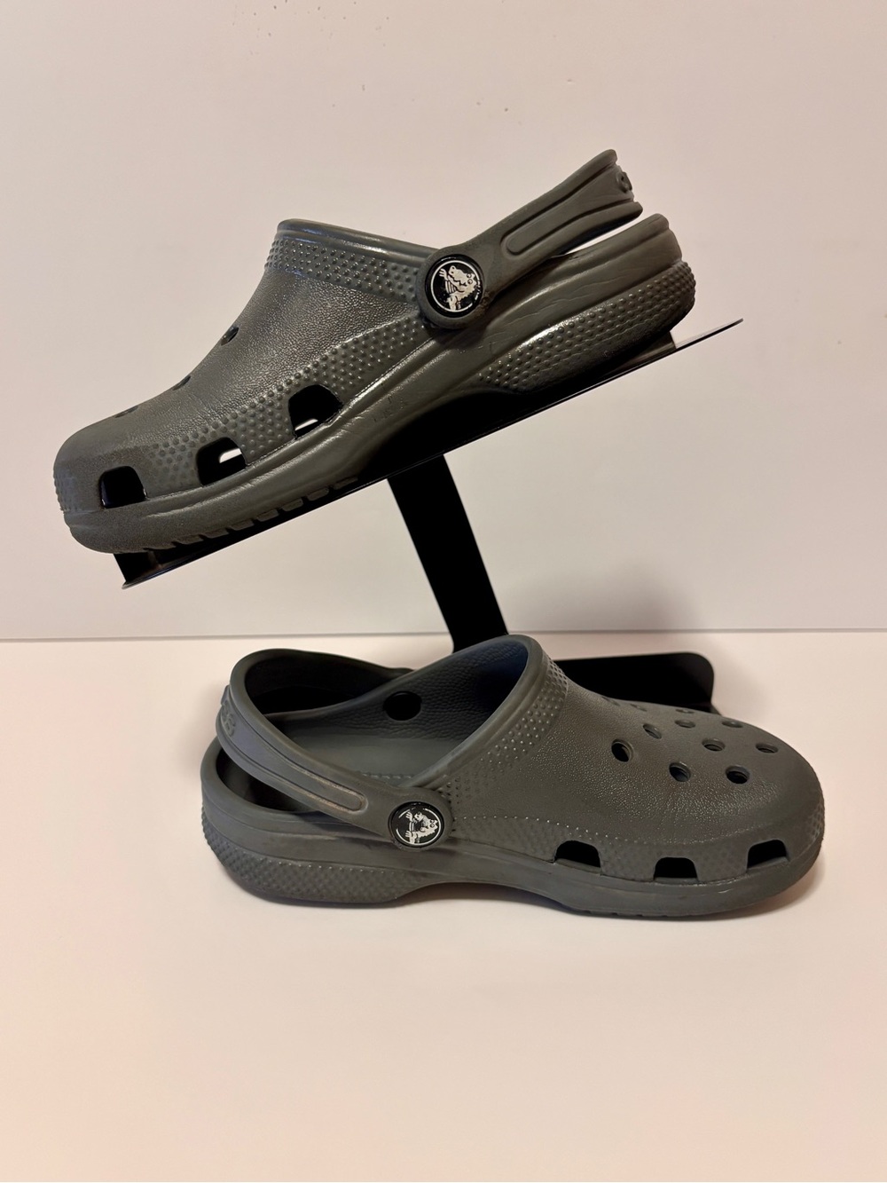 CROCS Kids Classic Clog in Charcoal Gray